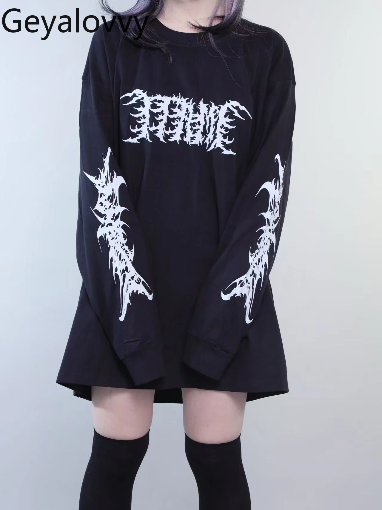 

Japanese Original Design Sweet Long Sleeve T-Shirt Subculture Mass-Produced Gothic Punk Style Black Crew Neck Versatile Tops