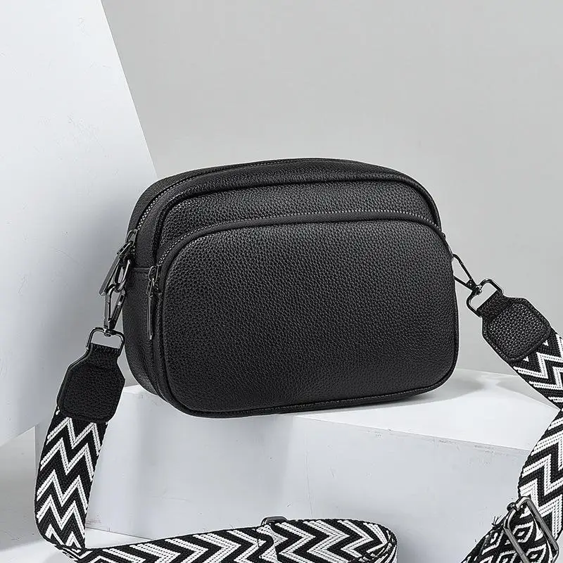 New Fashion Small Square Bag Women Shoulder Bags Commuter Crossbody Bags Multifinonal Female Leisure Versatile Plain Square Bag