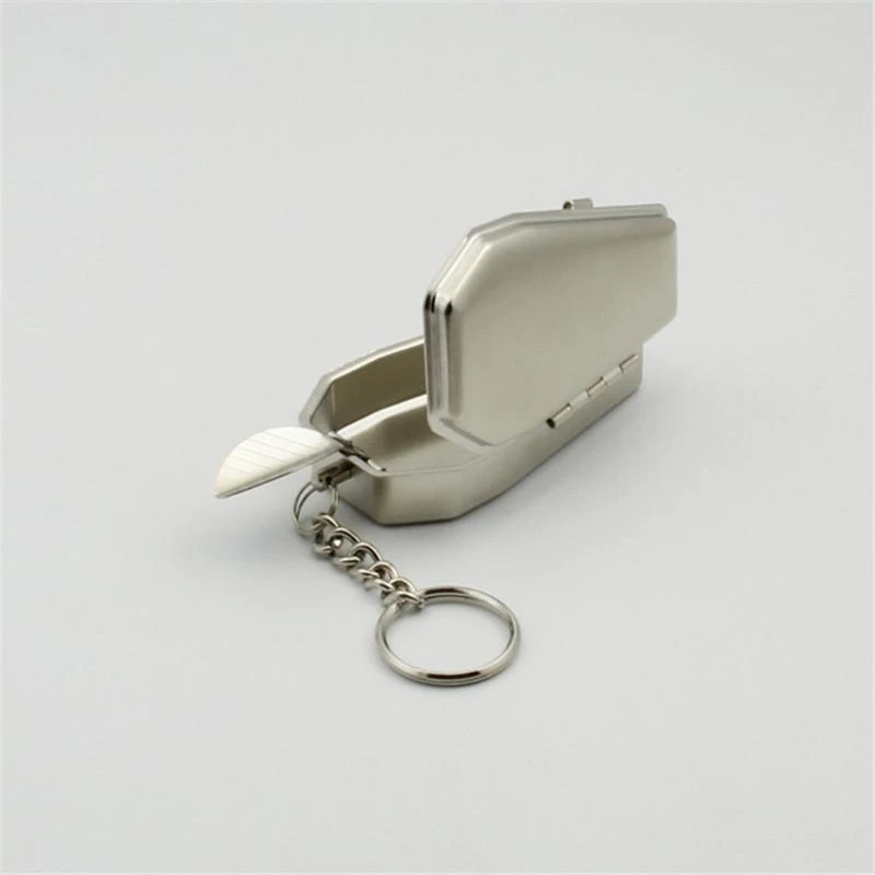 

Mini Ashtray Cigarette Keychain Metal Pocket Holder with Lid for Travelling
