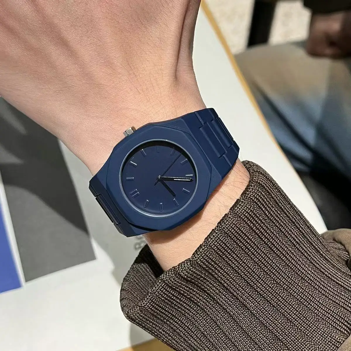 Blue sporty minimalist ultra-thin military jelly strap classic business watch