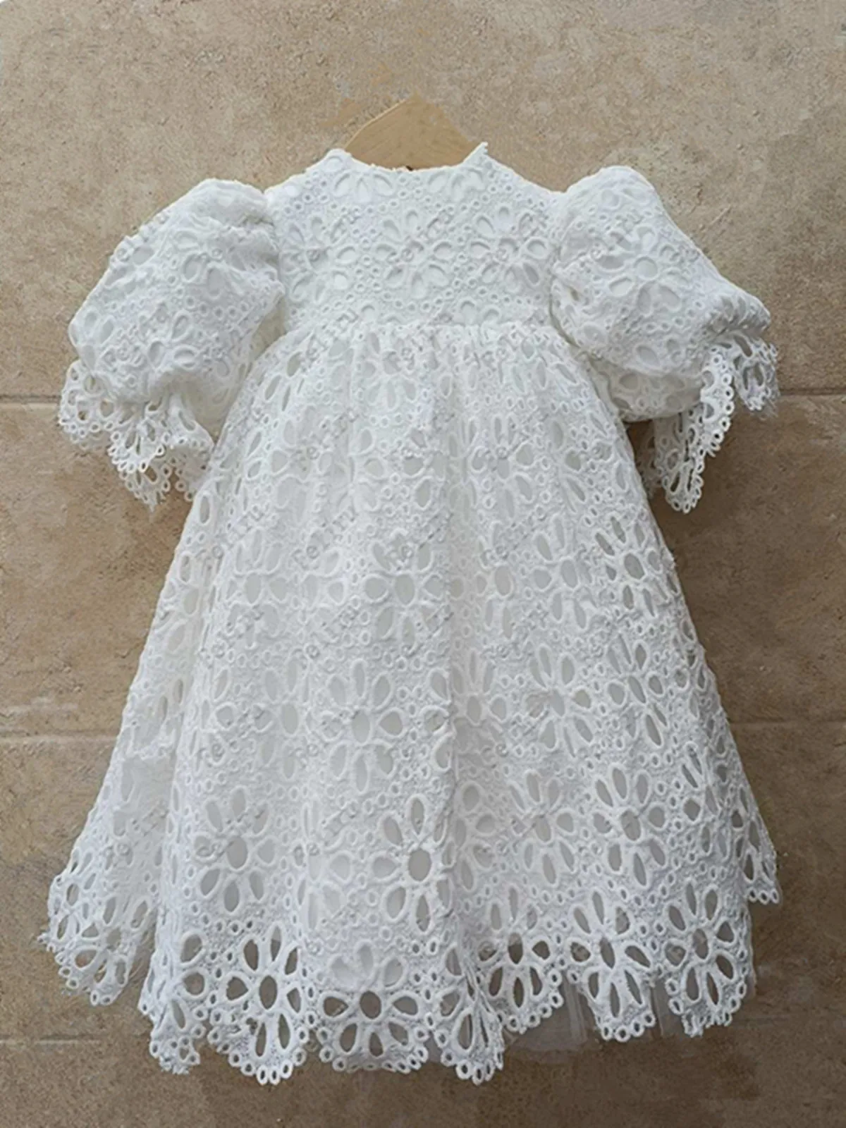 Hollow Out Lace Flower Girl Dresses for Wedding Princess High Waist Toddler Pretty Pageant Balloon Sleeve First Communion Gown