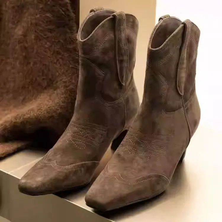 Slip-On Western Cowboy Boots Suede Leather Low Block Heeled Ankle Botines Square-Toed British Style Ankle Botas Femininas
