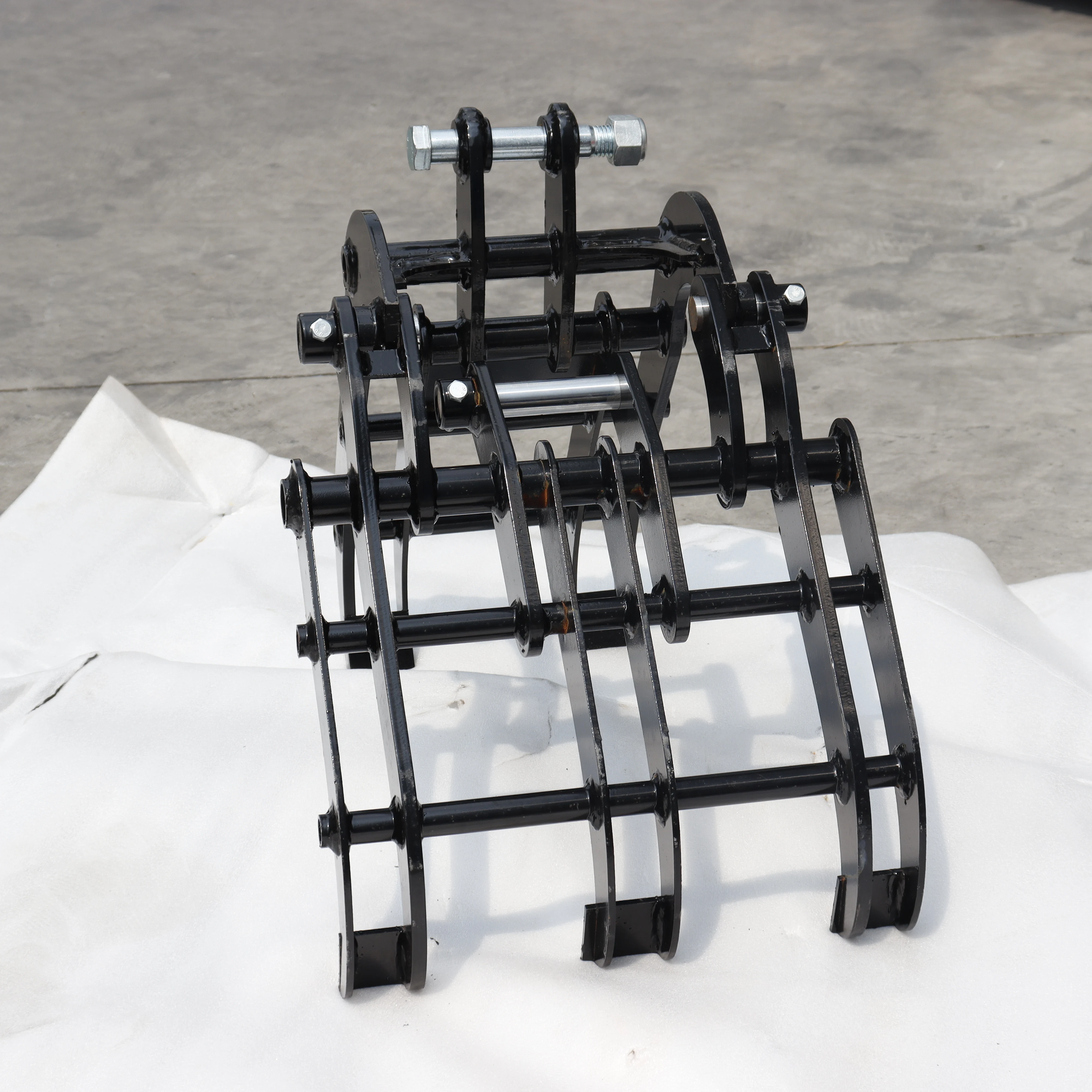 Hydraulic Crawler Micro Digger Small Excavator Tool For Grabbing Wooden Objects Clamp Holder