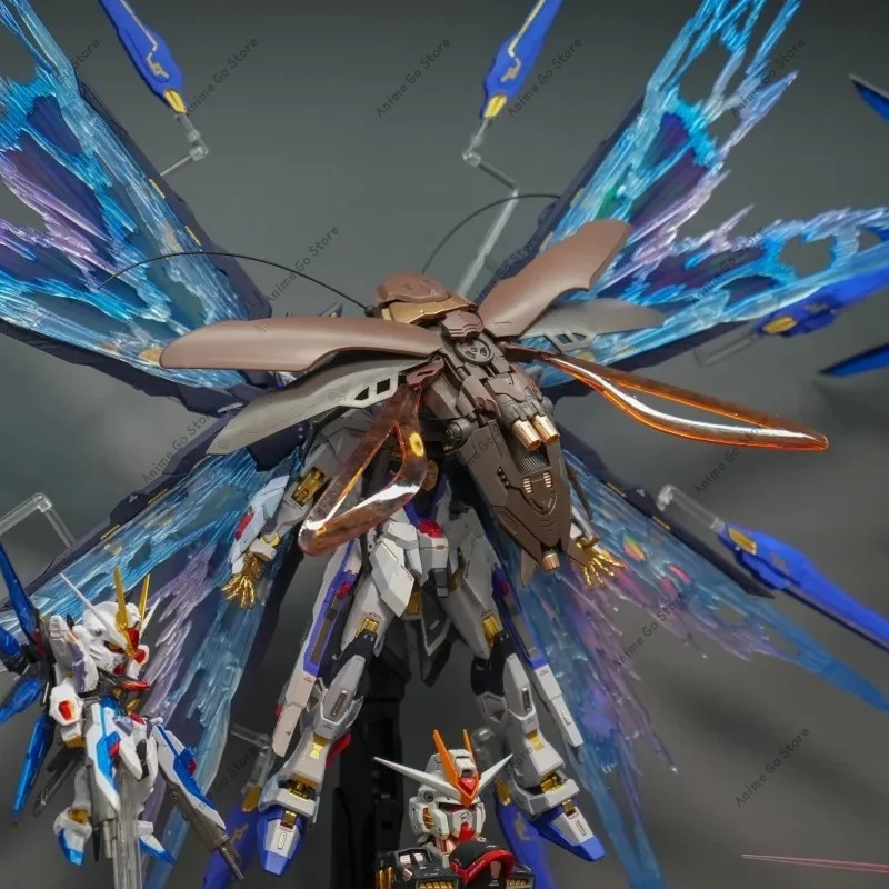 Guangdong Kakkerlak Action Figure Kantonese Zware bedrijfsvoertuigen Assemblagemodel Kit Robox Animatie Plastic Robot Speelgoed Cadeau