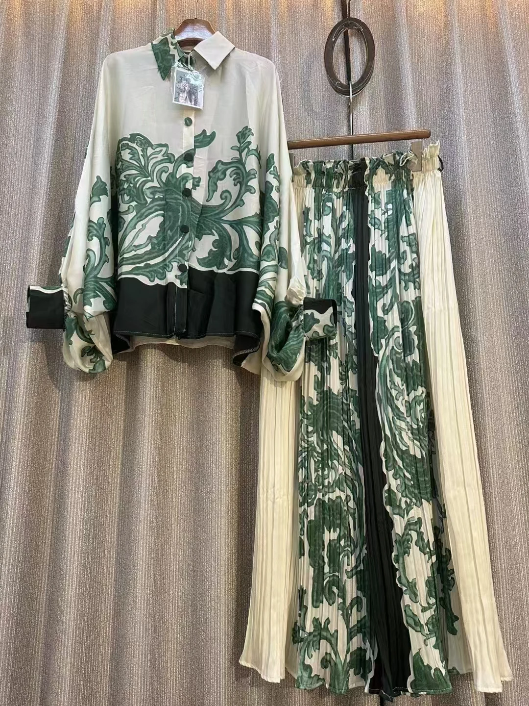 New Retro Print Pants Set For Women Two Piece Set Batwing Sleeve Tracksuits High Waist Wide Leg Pleated Long Pants 2 Piece Set