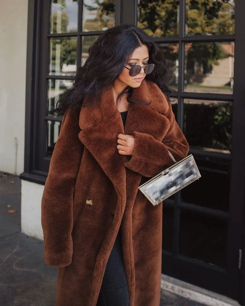 Hot Sale Faux Coat Long Warm And Comfortable Faux Rabbit Fur Autumn And Winter Faux Fur Coat Women