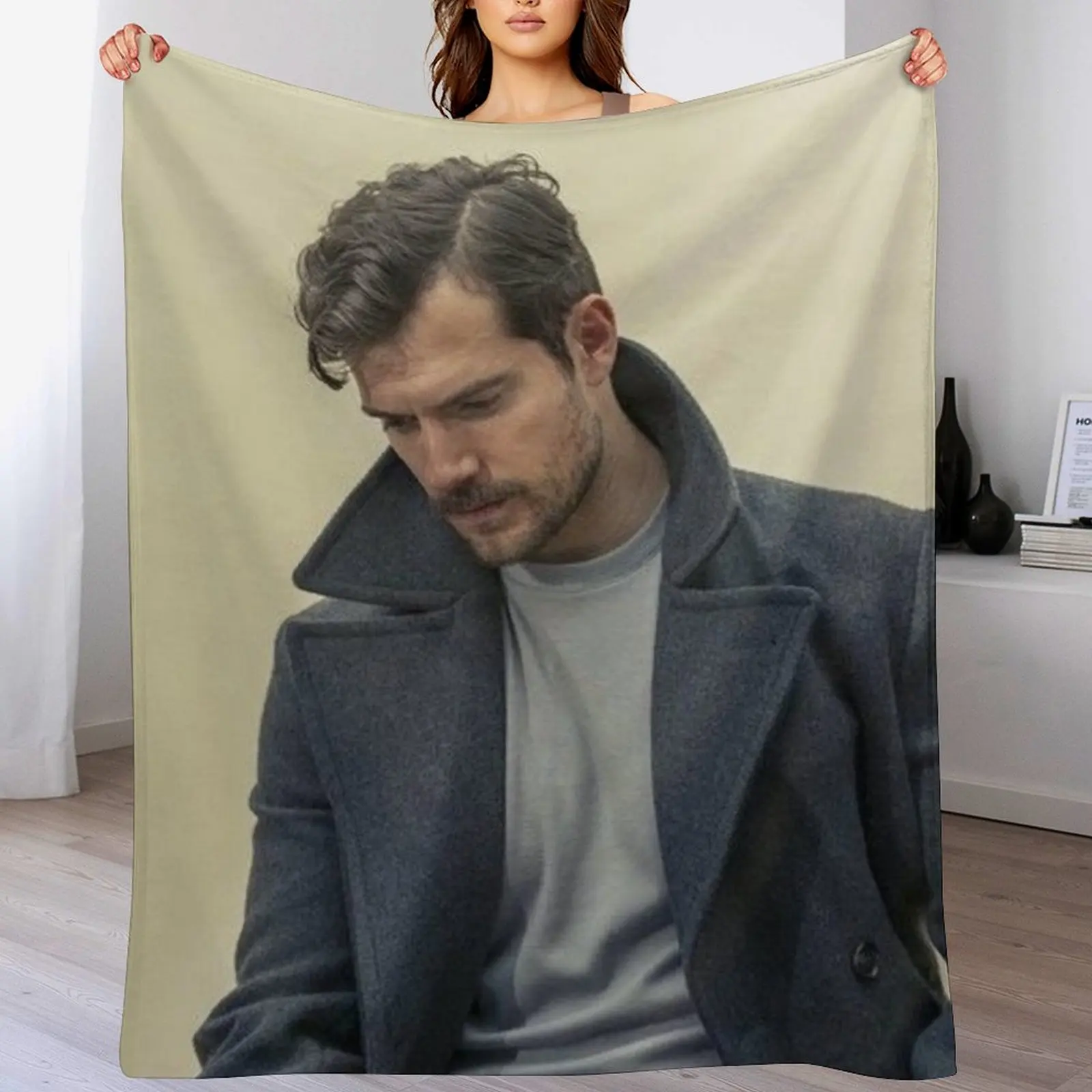 

henry cavill Throw Blanket