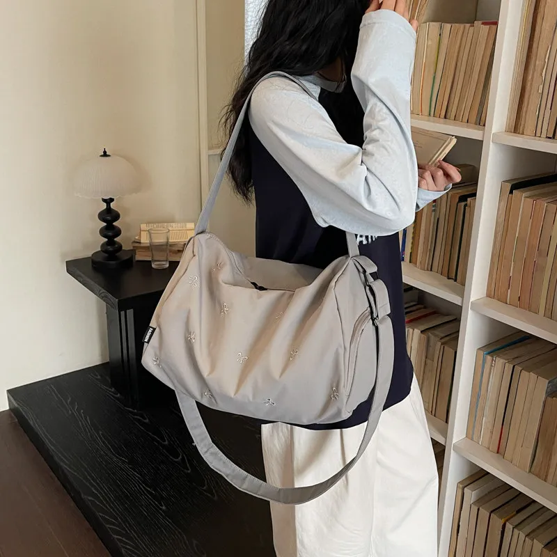 large-capacity-sports-bag-fitness-swimming-travel-bag-lightweight-handheld-shoulder-crossbody-bag-for-short-trips-and-leisure