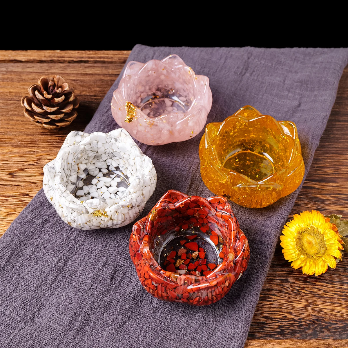 1PC Natural Crystal Crushed Stone Epoxy Resin Lotus Shape Meditation Gift For Home Decor DIY Crystal Delicate Gift