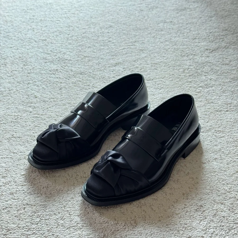 Satin Bow Knot Black Leather Men's Loafers Elegant Design Square Toe Slip On Dress Shoes Formal Business Wedding Footwear