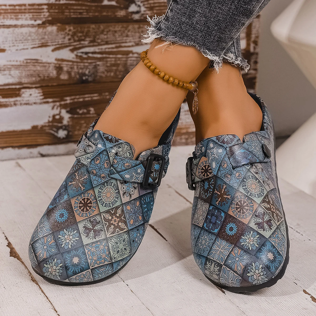 Women's Mules in Black Bohemia - огляд і ціна Ethnic Style