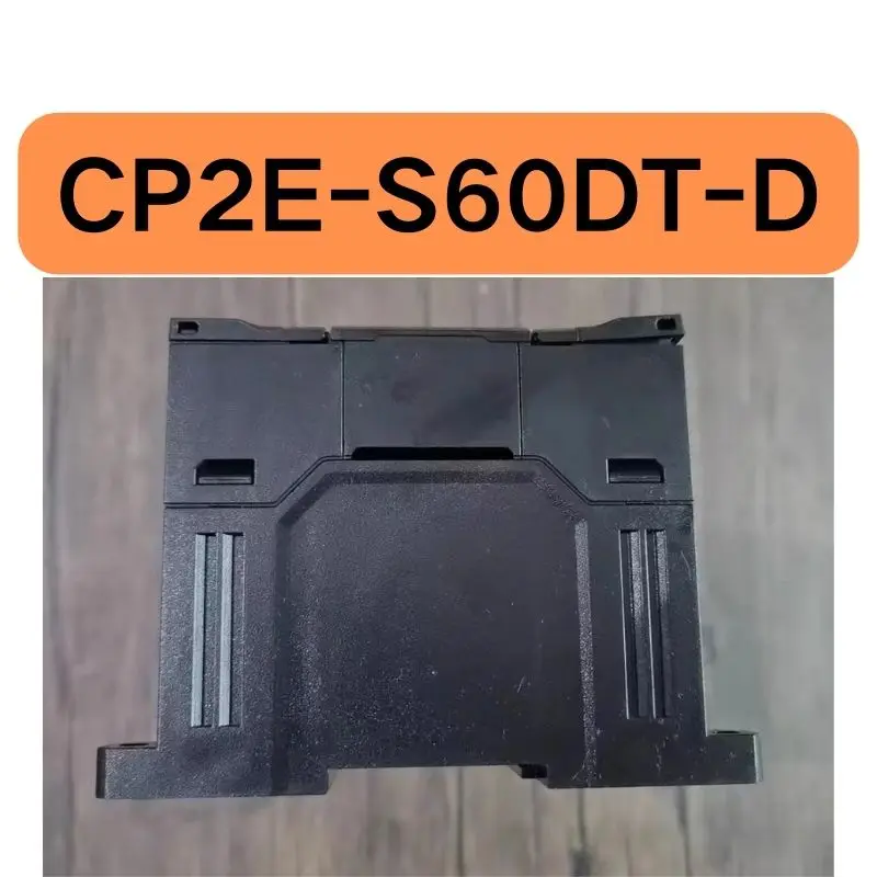 Controlador programável PLC CP2E-S60DT-D usado testado OK e enviado rapidamente