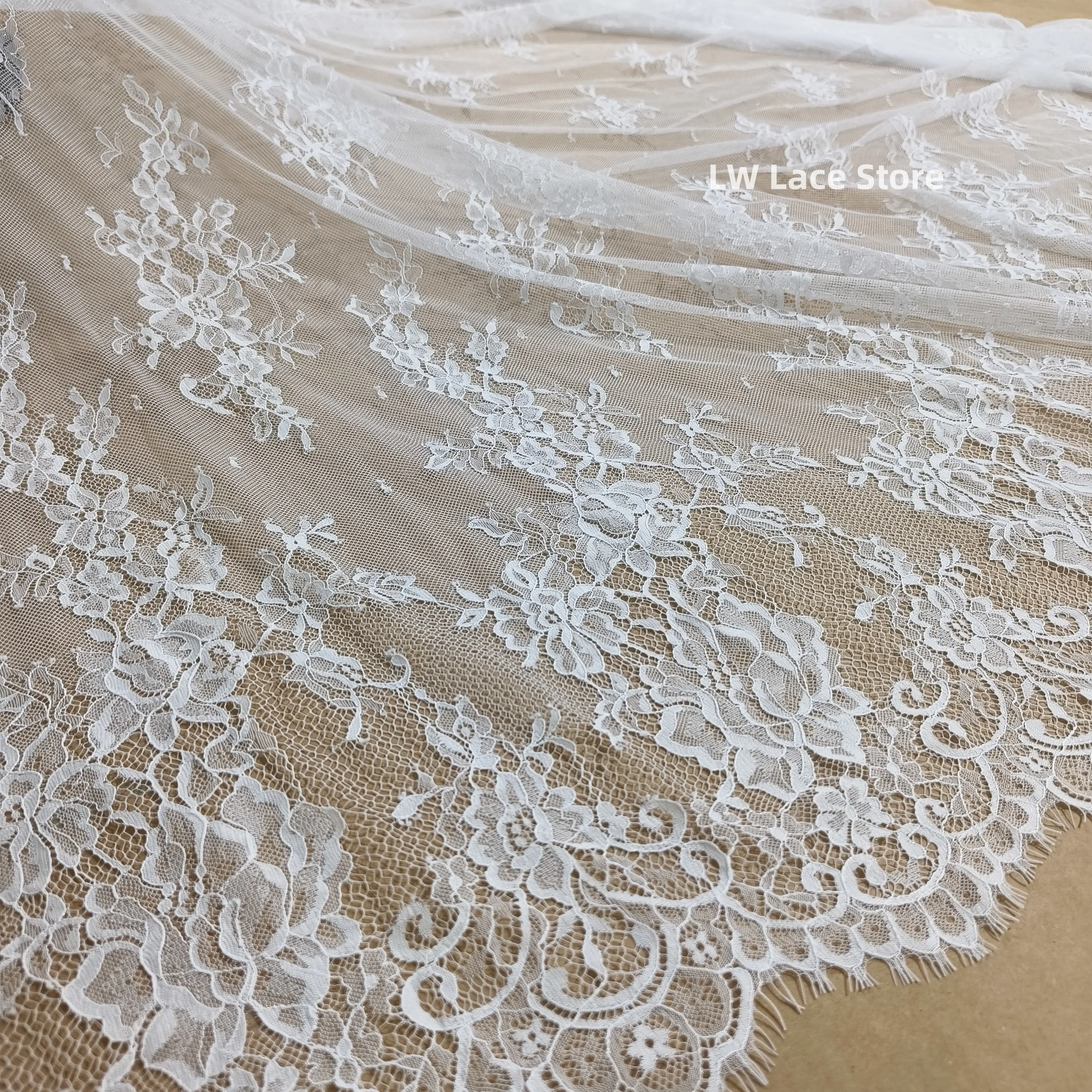 Wholesale Price Women Gowns Lace Off Whtie Design Wedding Dress Lace Fabric Eyelash French Lace 1.5x3 Meters/Piece
