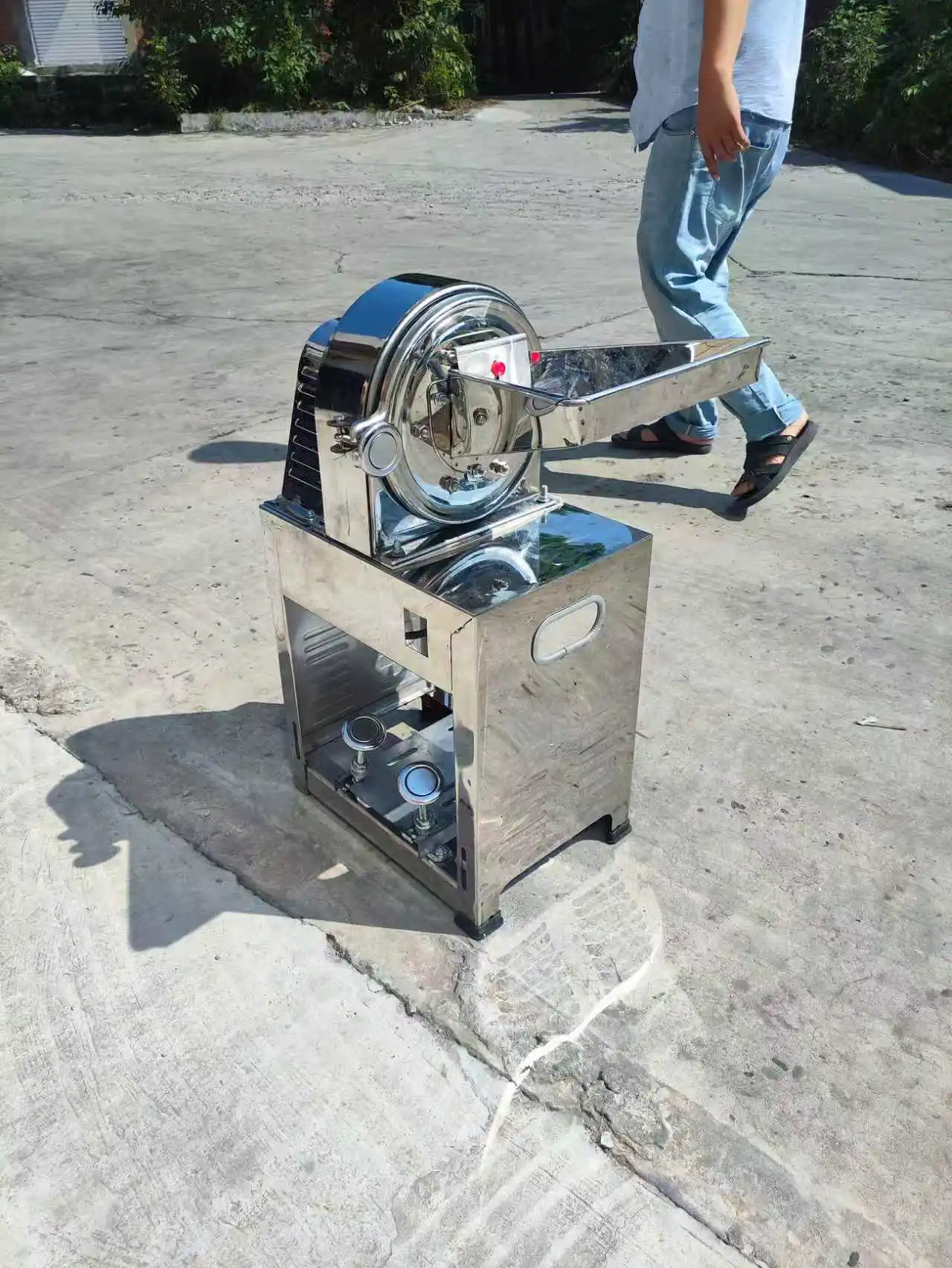 Professional Grain Specialized Crushing and Screening Integrated Machine Optimized for Corn Wheat and Beans