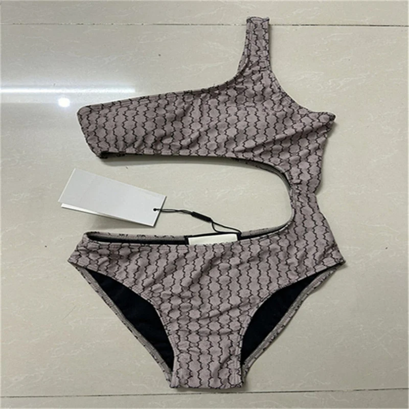 Luksusowa marka Design damskie bikini seksowne stringi strój kąpielowy brazylia kostiumy kąpielowe strój kąpielowy dwuczęściowy zestaw damskich staników podwiązka Top A05