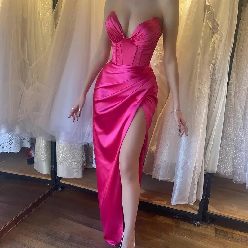 

2023 Fuchsia Charming Evening Gowns Exposed Boning Split Women Formal Prom Party Gowns Satin Met Gala Night Maxi Outfits