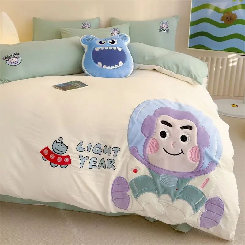 New cute Disney Buzz Lightyear Winnie the Pooh Stitch Lotso creative cartoon printed cotton bed sheet quilt set three-piece set