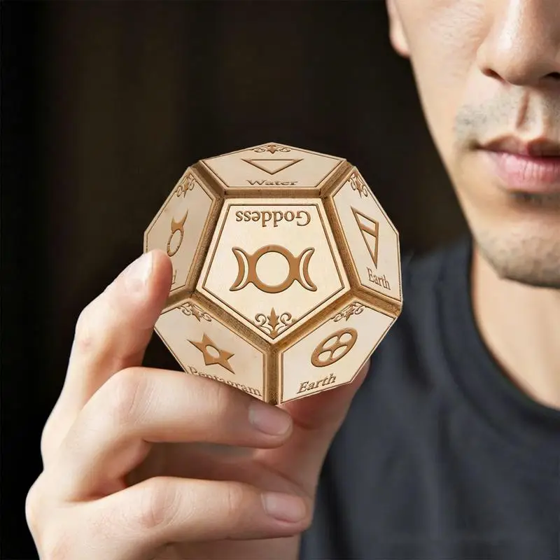 نرد خشبي مكون من 12 جانبًا لعبة ديسييدر مضحكة نرد متعدد السطوح منضدية صانع القرار مساعد للمنزل الخارجي شقة كلية النوم