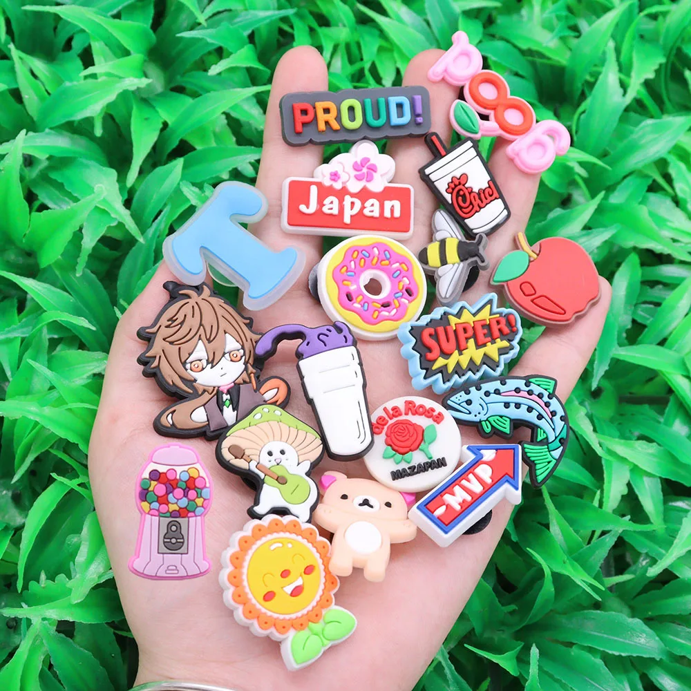 Encantos de PVC para Crianças e Adultos, Urso, Hamburger, Donut, Tubarão, Flores, Super, Tampão Acessórios, Boa Fivela, Presente de Aniversário, 1Pc