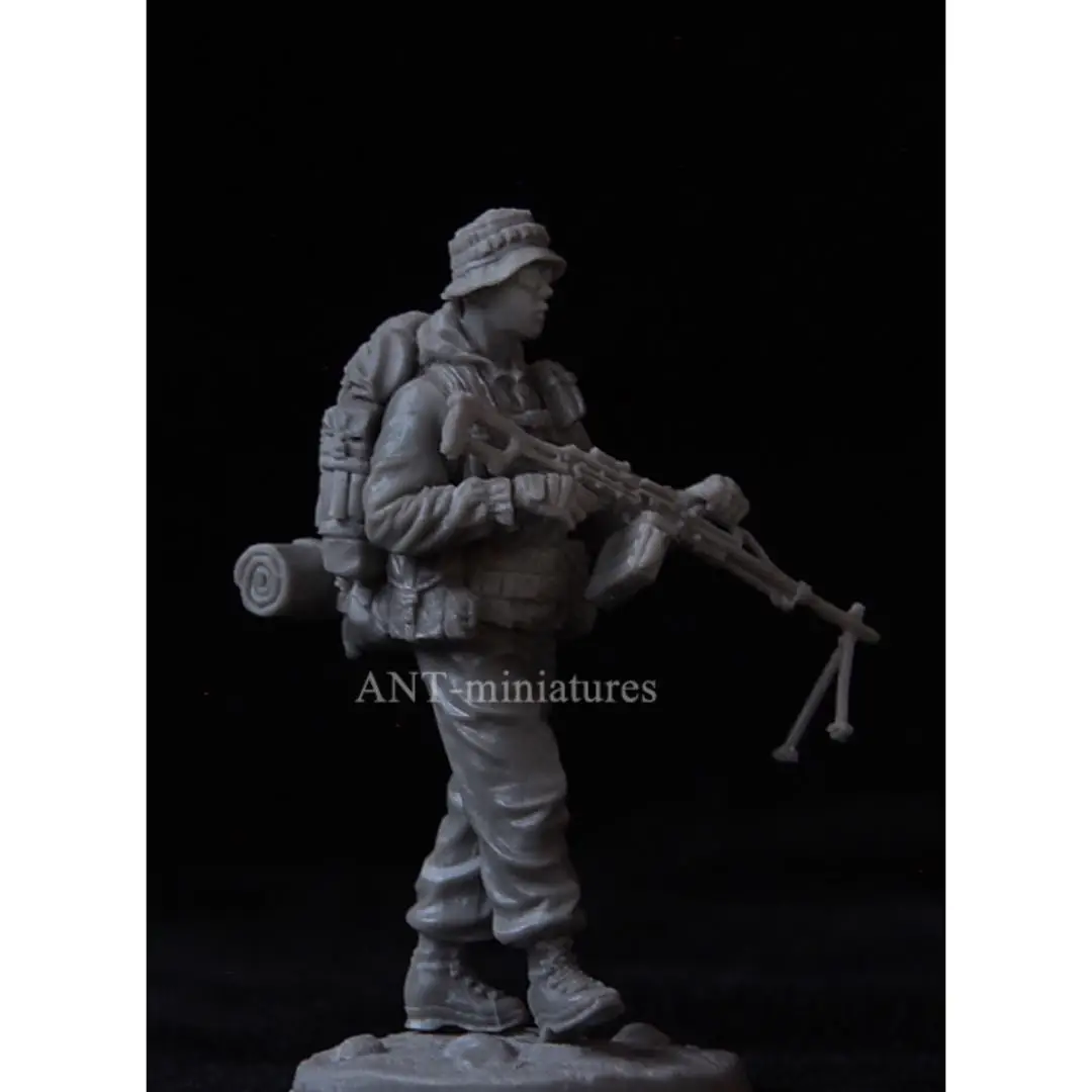 

1/35 Resin Model Figure GK， Unassembled and unpainted kit