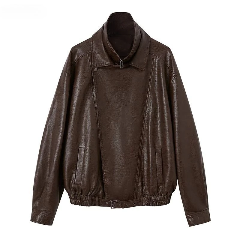 Maillard wears a short leather jacket a new autumn American retro biker jacket and a top