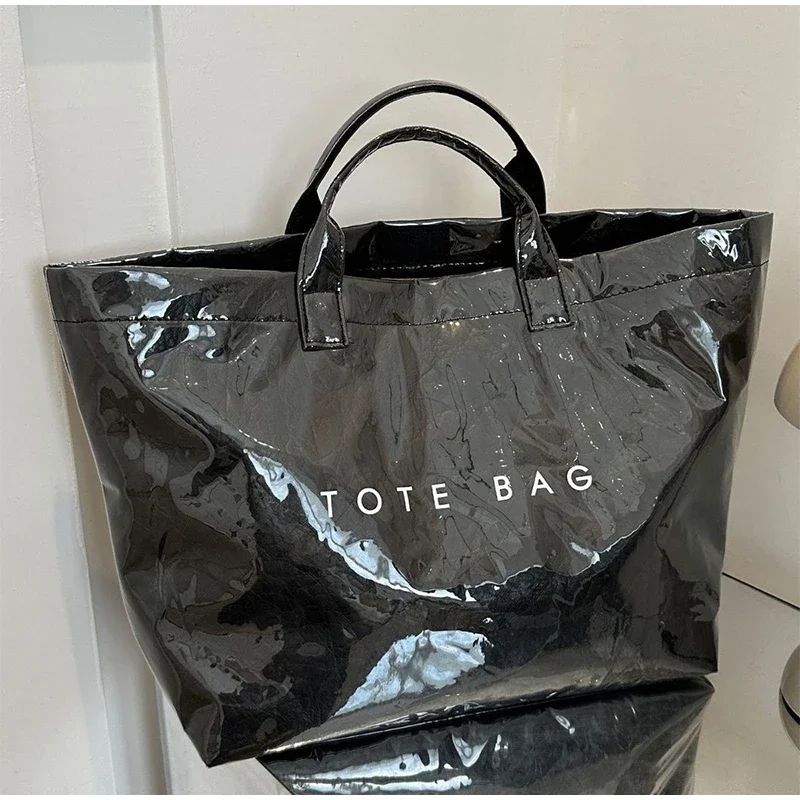 Dupont Letter Design PVC-Einkaufstasche, vielseitige bunte Handtasche, minimalistische, langlebige Einkaufstasche, große Kapazität, Reisetasche für Damen – Detail 9