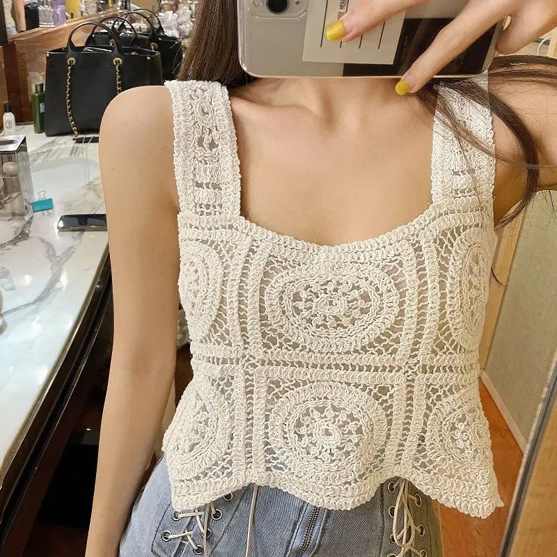 

Knitted small suspender for women's summer French sleeveless niche design with a sense of foreign style hollowed out hook flower