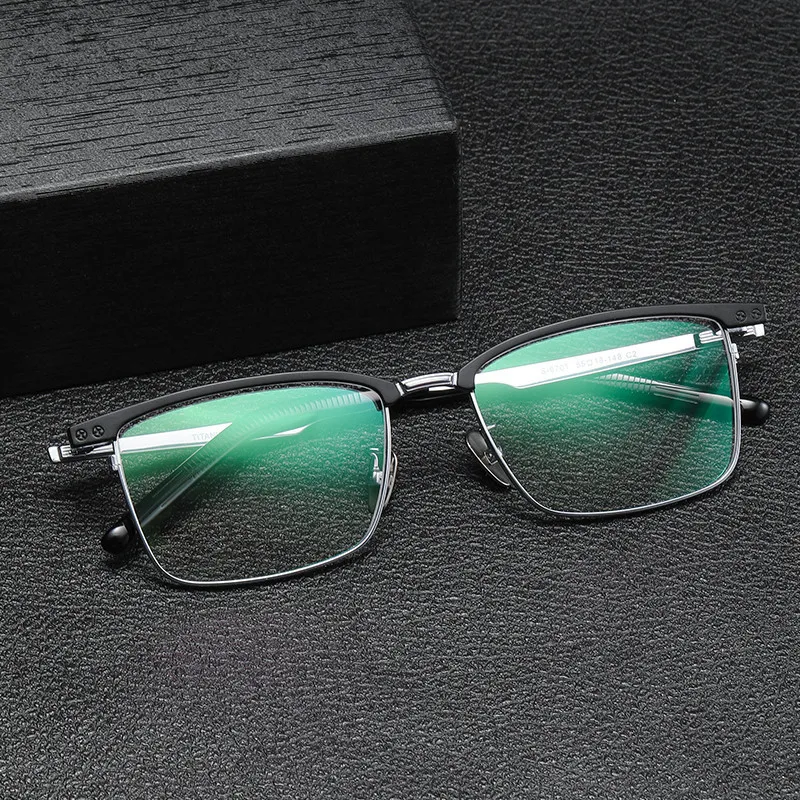 Pure Titanium Eyeglass Frame Fashionable Retro Frame with Classic Design Can Be Paired with Myopia Lenses Men's Eyeglass Frame