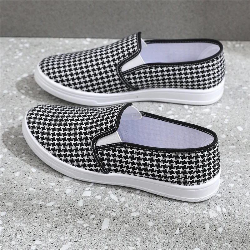 Spring New Old Beijing Cloth Shoes Women Flat Canvas Shoes Student Mother Sneakers Slip on Slip Ons for Women