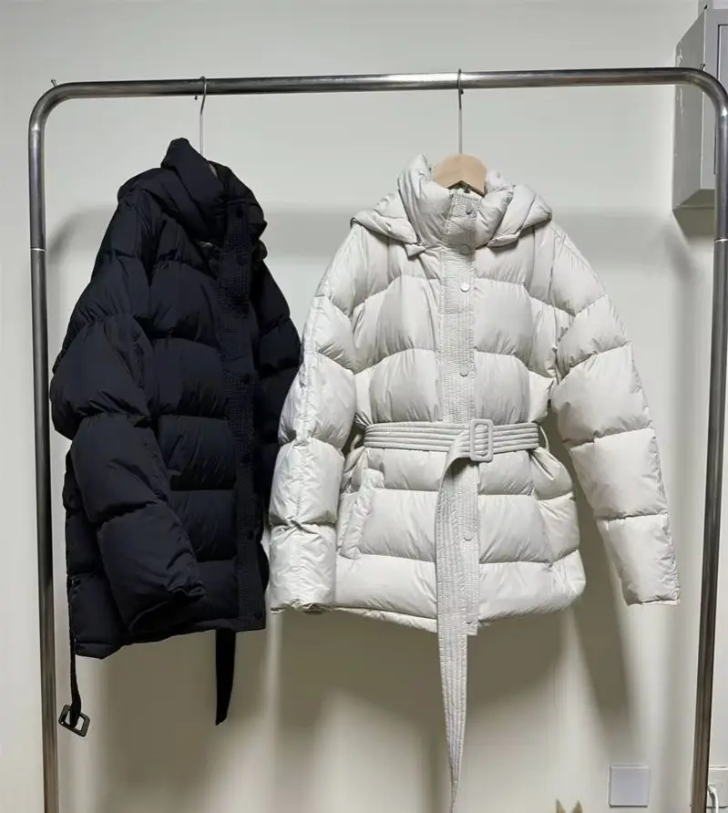 Jaquetas Femininas ZAROY de Algodão Acolchoadas com Capuz e Cinto, Casaco Fino Corta-Vento Sólido e Moderno para Mulheres, Sobretudo Solto para Neve