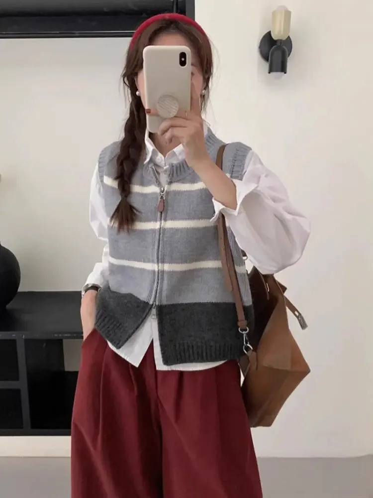Striped Zipper Cardigan Knitted Vest Women's Casual Sleeveless Baggy Sueter Gilet Korean Soft Fashion O-Neck Loose Sweater