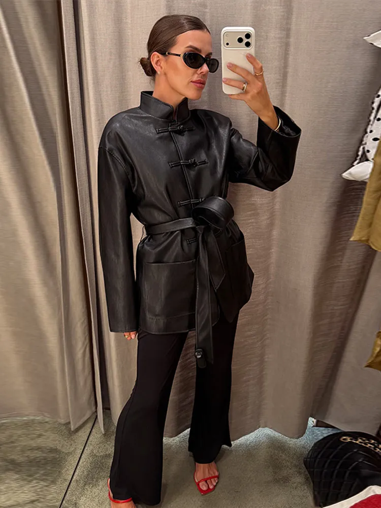 Damen Kunstlederjacken mit Stehkragen, Froschknöpfen und Gürtel, Streetwear, Langarm, Einreihig, Lockere Oberbekleidung – Detail 13