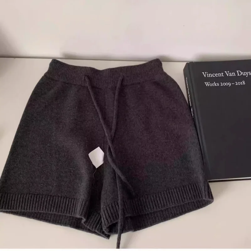Graue Strickwoll-Shorts für Damen, Frühling und Herbst, europäische Waren, Oberbekleidung, hohe Taille, mittlere Hose, A-Linie, Base-Boot-Hose, lässig