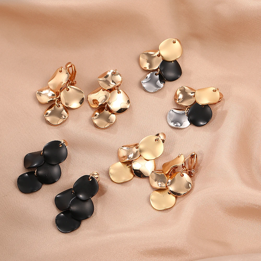 Fashion in Europe and The United States Temperament Large Round Piece Clip on Earrings for Women Girls Ear Jewelry