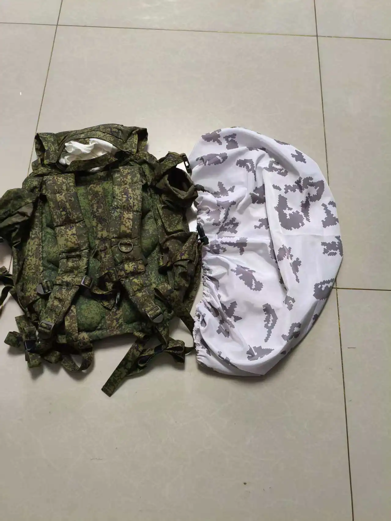 Funda impermeable camuflaje nieve para mochila con cubierta lluvia - imagen 2