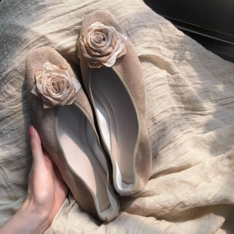 Fashion Suede Ballet Flats Slip on Khaki Single Shoes for Women Elegant Handmade Flowers Laofers Shallow Designer Dress Shoes