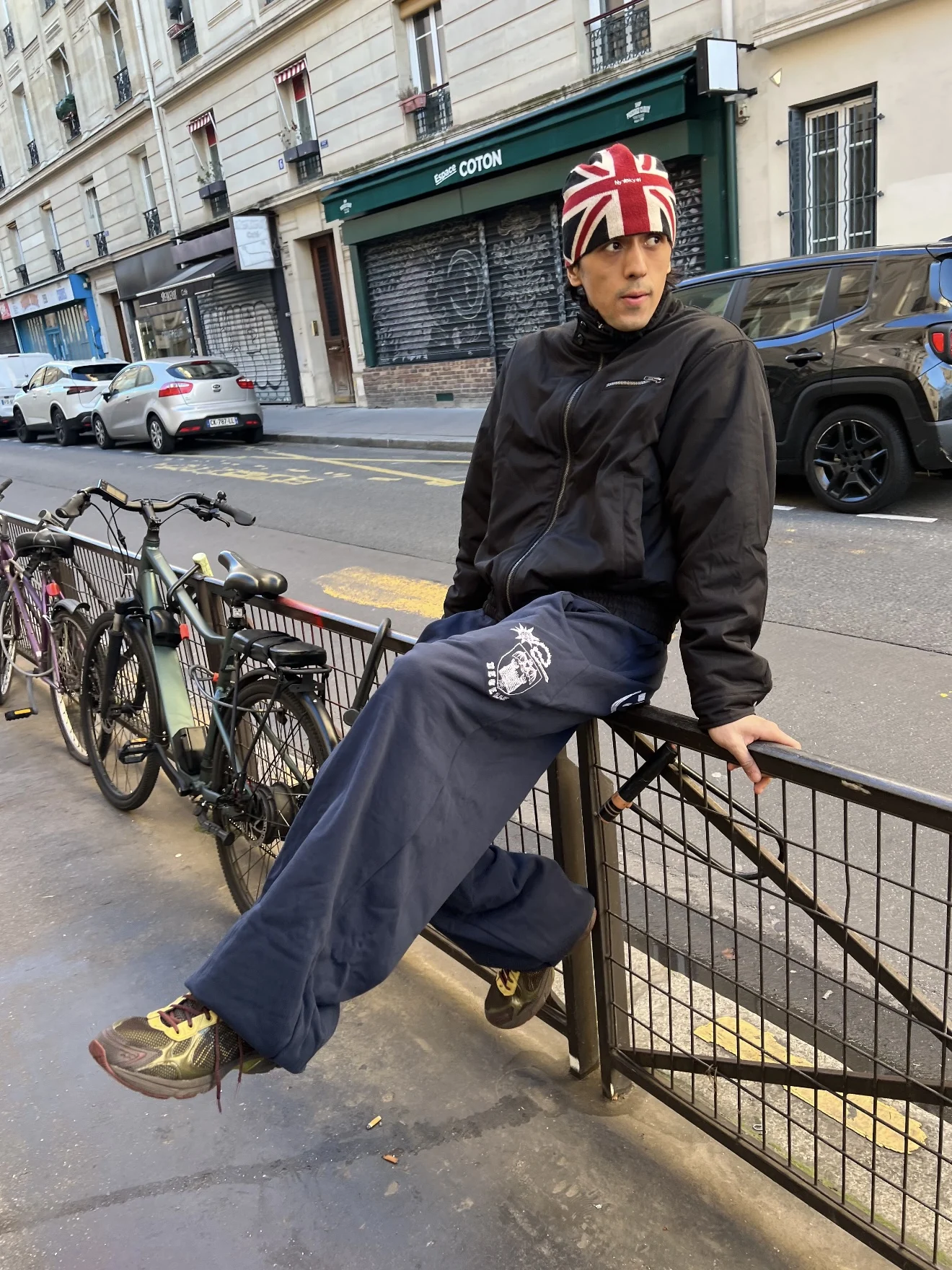 Retro American Embroidered Baggy Sweatpants Men's Casual Loose Wide Leg Pants Drawstring Commuter Long Trousers Couples