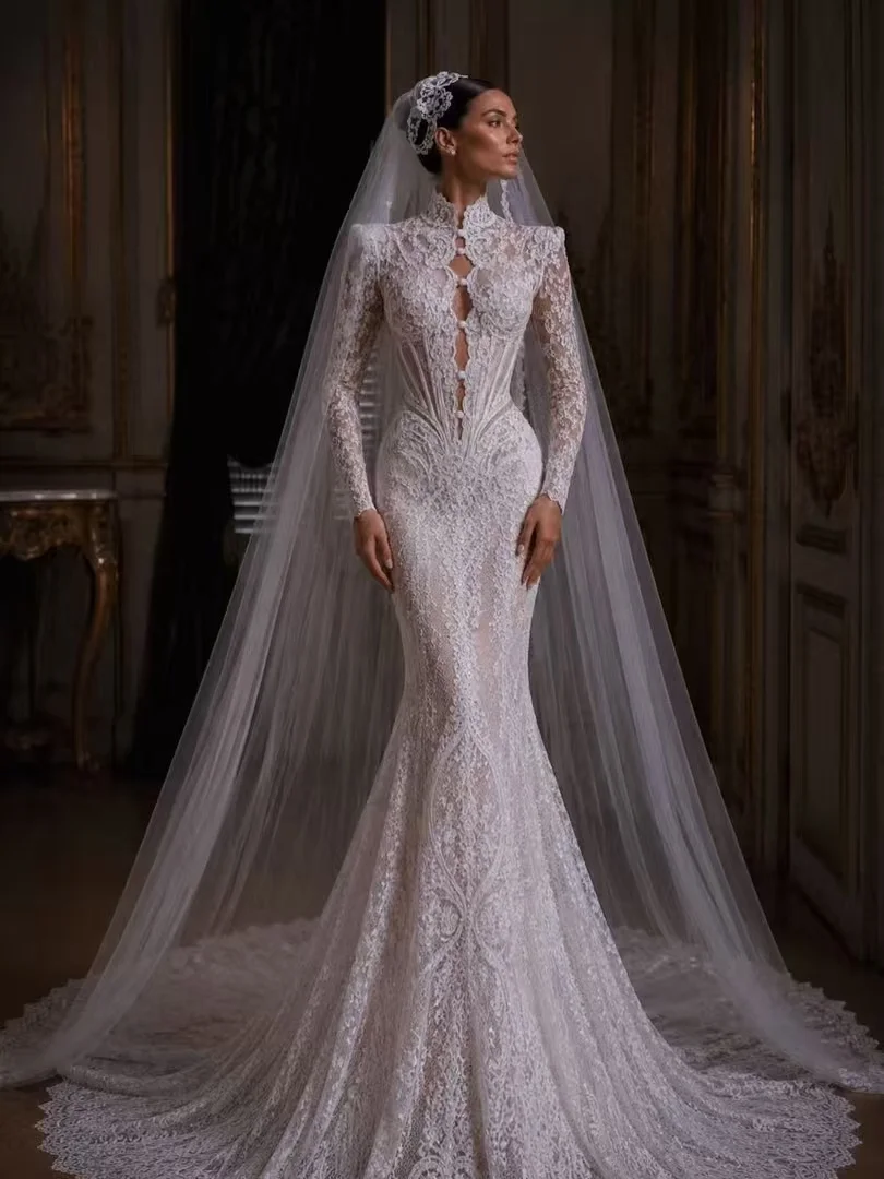 Vintage Hochgeschlossenes Meerjungfrau-Hochzeitskleid mit Langen Ärmeln, Korsett-Brautkleid, Offizielle Kathedralenschleppe von Amanda Novias