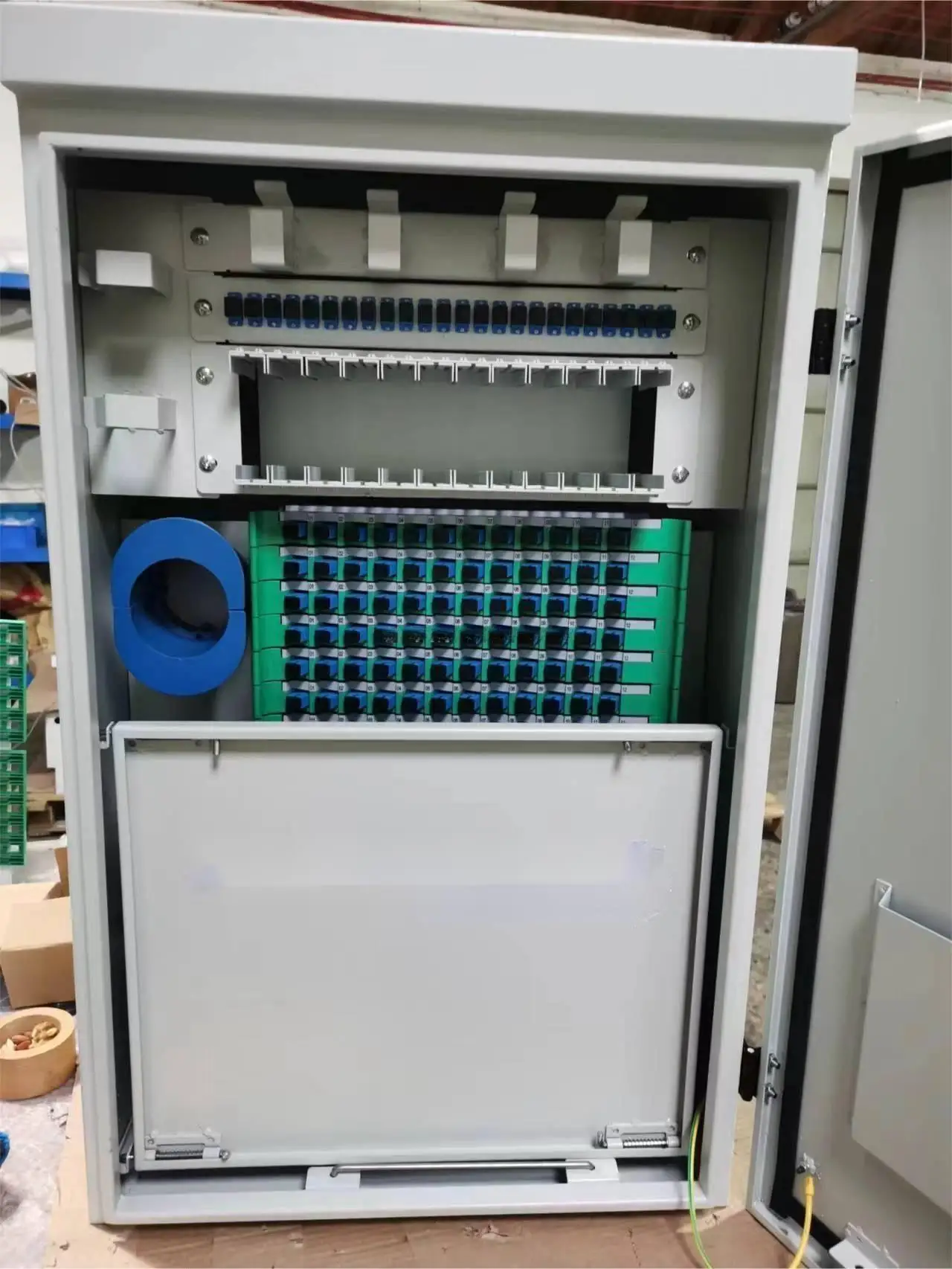 KEXINT SPCC metal Outdoor Telecom Cabinet IP65 Fiber Distribution Cabinet frame fiber optic rack patch panel Customized ODC