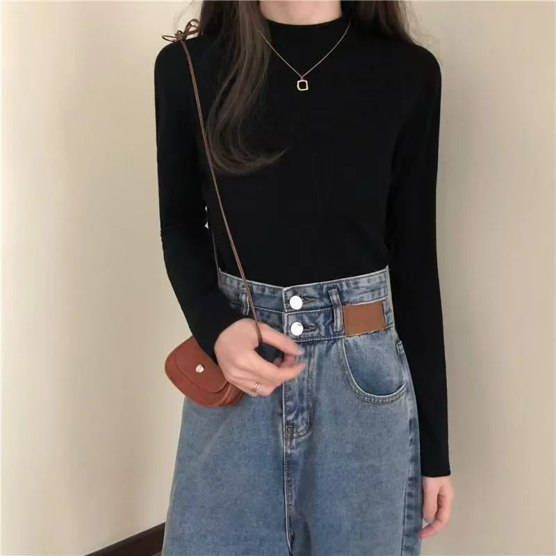 2025 nouveau intérieur à la mode demi-col haut tricoté bas chemise pour femmes automne hiver polyvalent petit haut à manches longues Ins