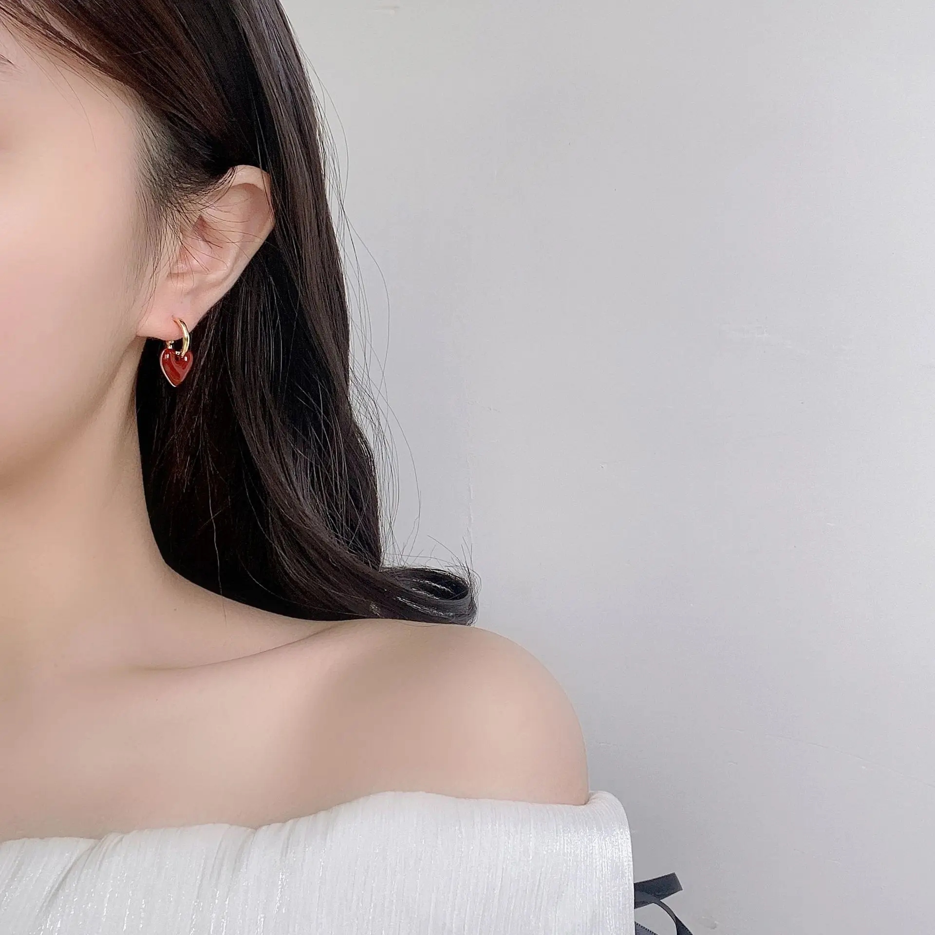 الأطواق أقراط النحاس النساء الكلاسيكية المعادن القلب هوب أقراط أقراط للنساء تخفيض السعر