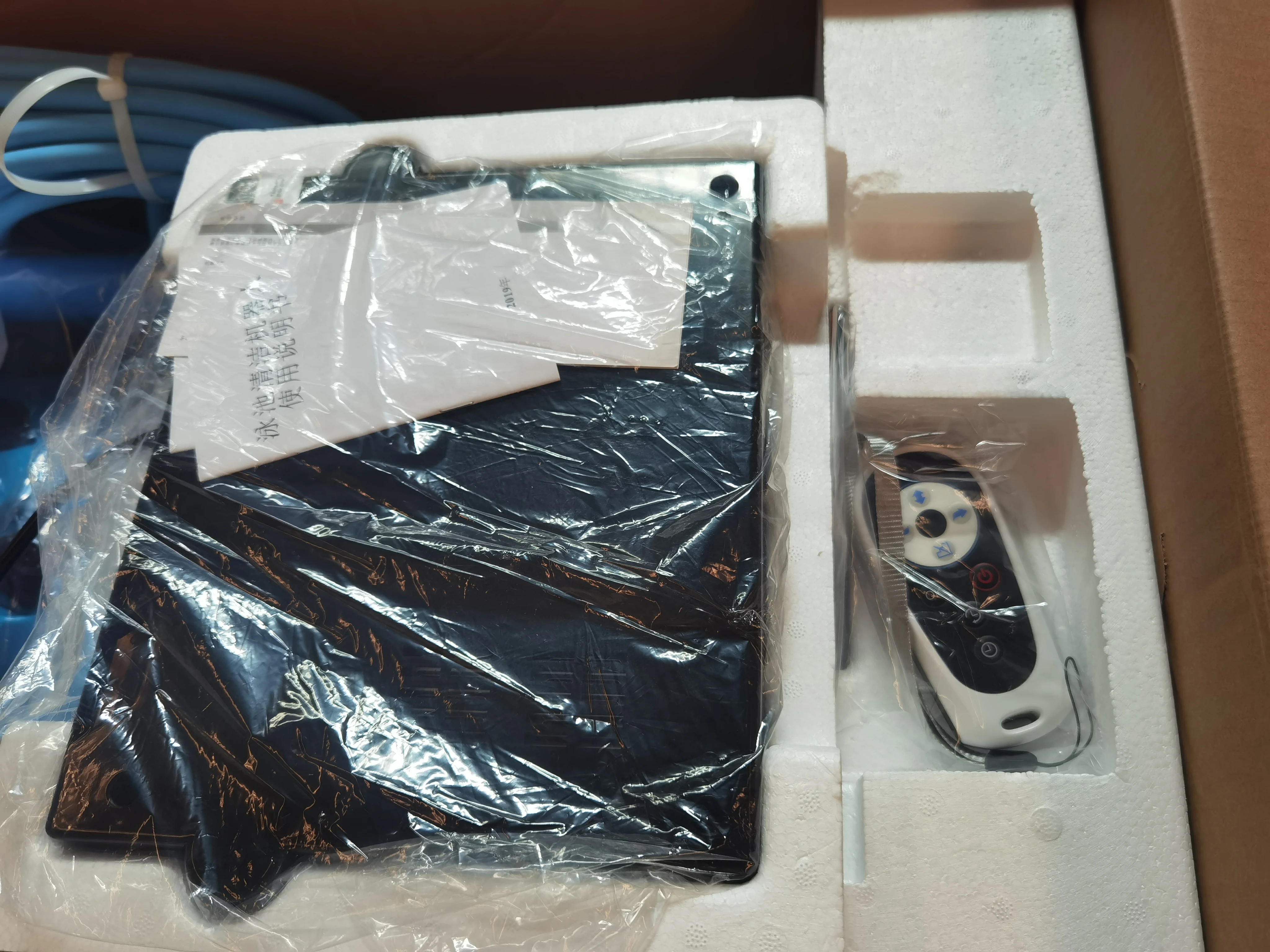 Robot Pembersih Kolam Renang Pembersih Robot Otomatis Kolam 200D