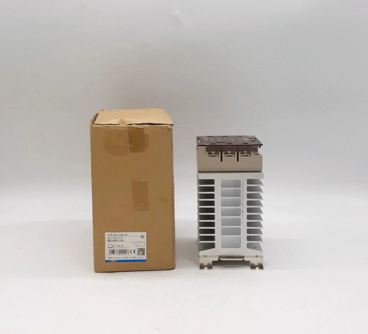 

G 3 P E-5 2 5 B 3N DC12-24 G 3 P E 2 0 4 6 C relay