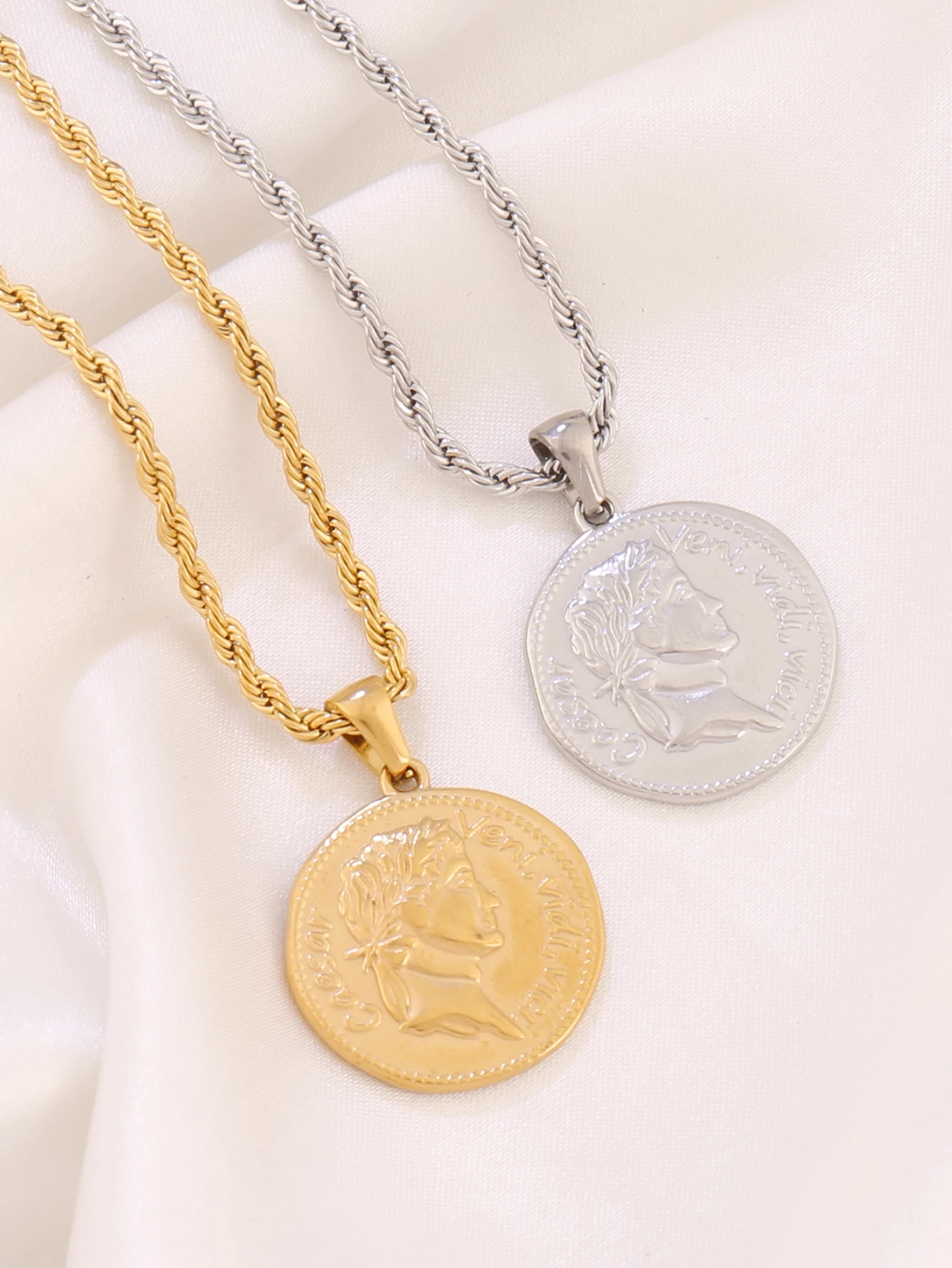 316L Stainless Steel Julius Caesar Pendant Necklace For Women Punk Gold Color Coin Pendant Chain Necklaces Jewelry