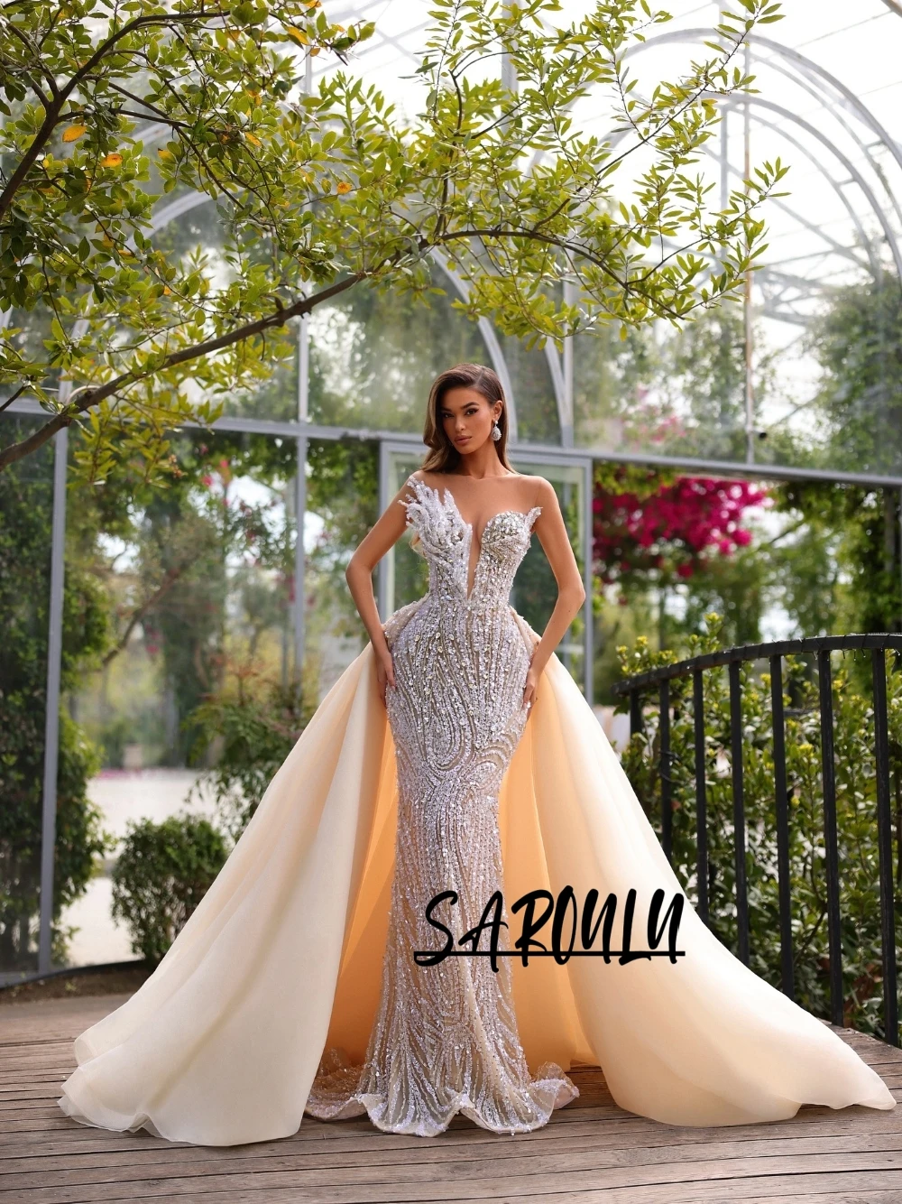 

Luxury Sparkly Crystals Sequins Deep V Neck Evening Dress With Detachable Train Formal Gorgeous Prom Gown For Women Customized