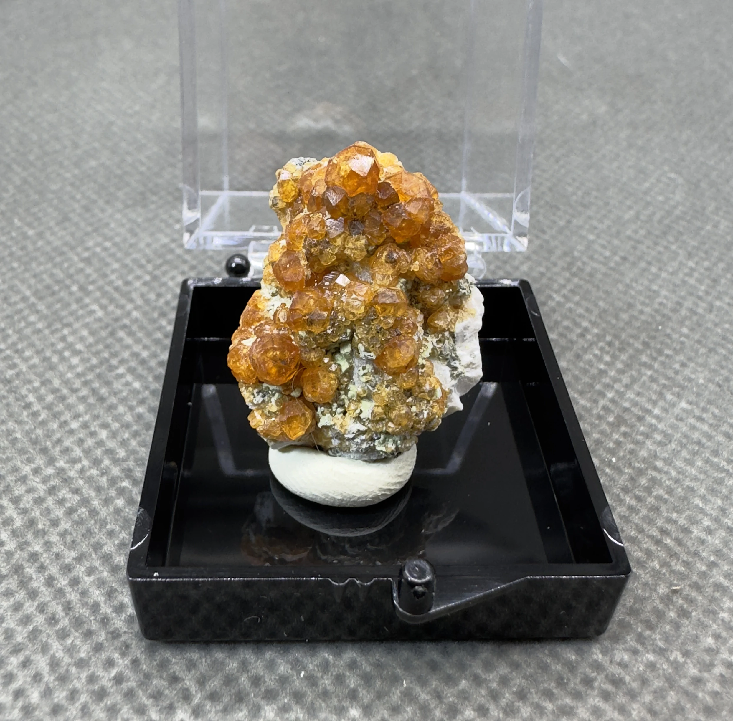 Natural Spessartine mineral specimen + box size 3.4 cm + healing quartz crystals and stones rock gemstone