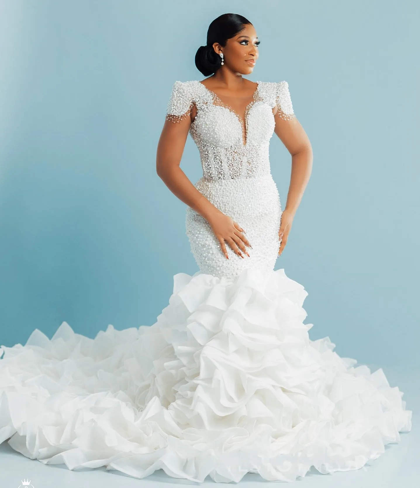 

2025 Luxury Wedding Dress Bridal Gowns For Bride Sheer Neck Illusion Mermaid Long Sleeves Bead Pearls Ruffles Vestido De Noiva