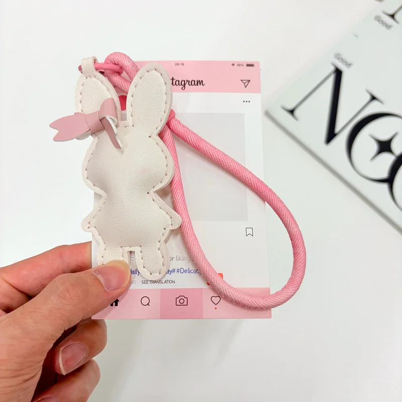 

Vintage Style Rabbit Bag Pendant PU Leather Lightweight Design Rabbit Hanging Rope Rope Attachment Cartoon Design