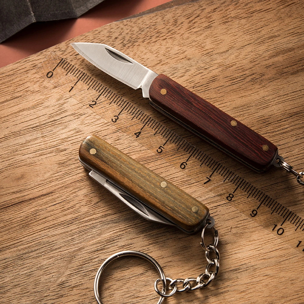 Mini Portable Folding Knife Sandalwood Handle Keychain Cs Go Knife EDC Tools Small Pocket Knifves Sharp Outdoor Camping Cutter