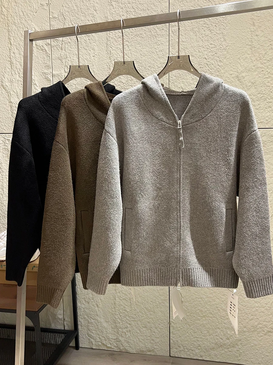 

Laid-back Elegance Soft Skin-friendly Knitted Hooded Cardigan Jacket for Men Trendy Double Zipper Open-front Style Autumn Wear